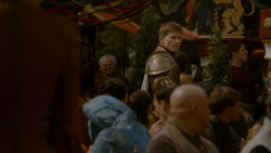 extant_GameOfThrones_4x02-TheLionAndTheRose_3934