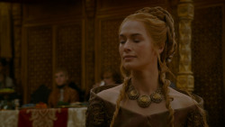 extant_GameOfThrones_4x02-TheLionAndTheRose_3937