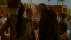 extant_GameOfThrones_4x02-TheLionAndTheRose_3952
