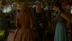 extant_GameOfThrones_4x02-TheLionAndTheRose_3954