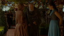 extant_GameOfThrones_4x02-TheLionAndTheRose_3957