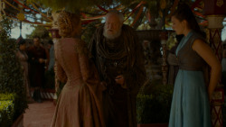 extant_GameOfThrones_4x02-TheLionAndTheRose_3958