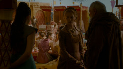 extant_GameOfThrones_4x02-TheLionAndTheRose_3961