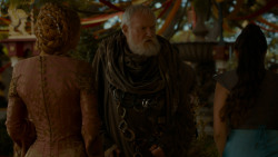 extant_GameOfThrones_4x02-TheLionAndTheRose_3962