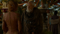extant_GameOfThrones_4x02-TheLionAndTheRose_3966
