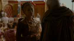 extant_GameOfThrones_4x02-TheLionAndTheRose_3970