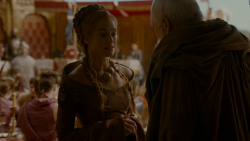 extant_GameOfThrones_4x02-TheLionAndTheRose_3974