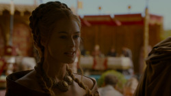 extant_GameOfThrones_4x02-TheLionAndTheRose_4048