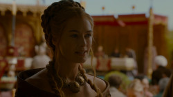 extant_GameOfThrones_4x02-TheLionAndTheRose_4050