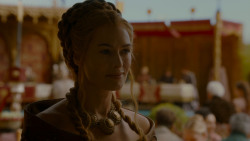 extant_GameOfThrones_4x02-TheLionAndTheRose_4051