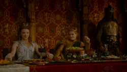 extant_GameOfThrones_4x02-TheLionAndTheRose_4063