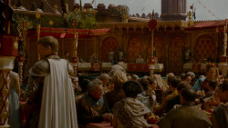 extant_GameOfThrones_4x02-TheLionAndTheRose_4074