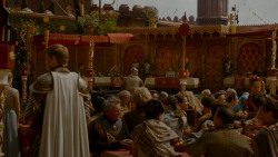 extant_GameOfThrones_4x02-TheLionAndTheRose_4075