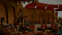 extant_GameOfThrones_4x02-TheLionAndTheRose_4078