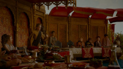 extant_GameOfThrones_4x02-TheLionAndTheRose_4079