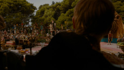extant_GameOfThrones_4x02-TheLionAndTheRose_4092