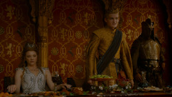 extant_GameOfThrones_4x02-TheLionAndTheRose_4097