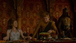 extant_GameOfThrones_4x02-TheLionAndTheRose_4101