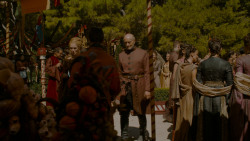 extant_GameOfThrones_4x02-TheLionAndTheRose_4105