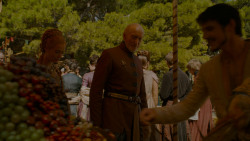 extant_GameOfThrones_4x02-TheLionAndTheRose_4116