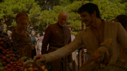 extant_GameOfThrones_4x02-TheLionAndTheRose_4117