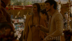 extant_GameOfThrones_4x02-TheLionAndTheRose_4122