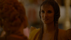 extant_GameOfThrones_4x02-TheLionAndTheRose_4156
