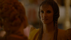 extant_GameOfThrones_4x02-TheLionAndTheRose_4157