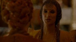 extant_GameOfThrones_4x02-TheLionAndTheRose_4162