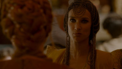 extant_GameOfThrones_4x02-TheLionAndTheRose_4166