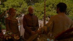 extant_GameOfThrones_4x02-TheLionAndTheRose_4210