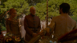 extant_GameOfThrones_4x02-TheLionAndTheRose_4211