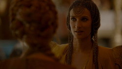 extant_GameOfThrones_4x02-TheLionAndTheRose_4225