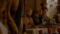 extant_GameOfThrones_4x02-TheLionAndTheRose_4273