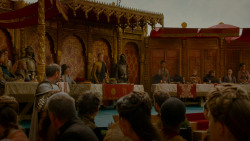 extant_GameOfThrones_4x02-TheLionAndTheRose_4278