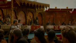 extant_GameOfThrones_4x02-TheLionAndTheRose_4279