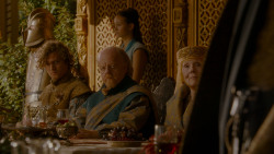 extant_GameOfThrones_4x02-TheLionAndTheRose_4291