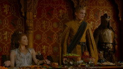 extant_GameOfThrones_4x02-TheLionAndTheRose_4293