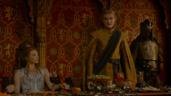 extant_GameOfThrones_4x02-TheLionAndTheRose_4295