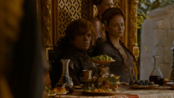 extant_GameOfThrones_4x02-TheLionAndTheRose_4298