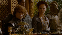 extant_GameOfThrones_4x02-TheLionAndTheRose_4317