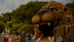 extant_GameOfThrones_4x02-TheLionAndTheRose_4319