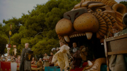 extant_GameOfThrones_4x02-TheLionAndTheRose_4336