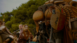 extant_GameOfThrones_4x02-TheLionAndTheRose_4338