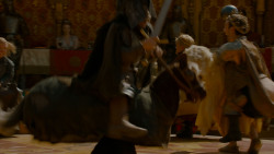 extant_GameOfThrones_4x02-TheLionAndTheRose_4355