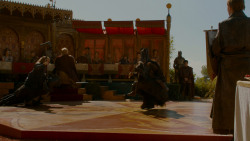extant_GameOfThrones_4x02-TheLionAndTheRose_4364