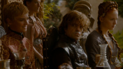 extant_GameOfThrones_4x02-TheLionAndTheRose_4377