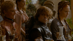 extant_GameOfThrones_4x02-TheLionAndTheRose_4379