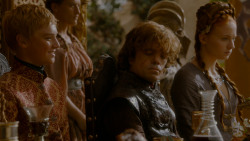 extant_GameOfThrones_4x02-TheLionAndTheRose_4384
