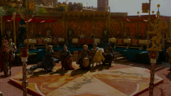 extant_GameOfThrones_4x02-TheLionAndTheRose_4391